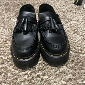 Dr. Martens Unisex Black Tassel Loafers 7M/8.5 W